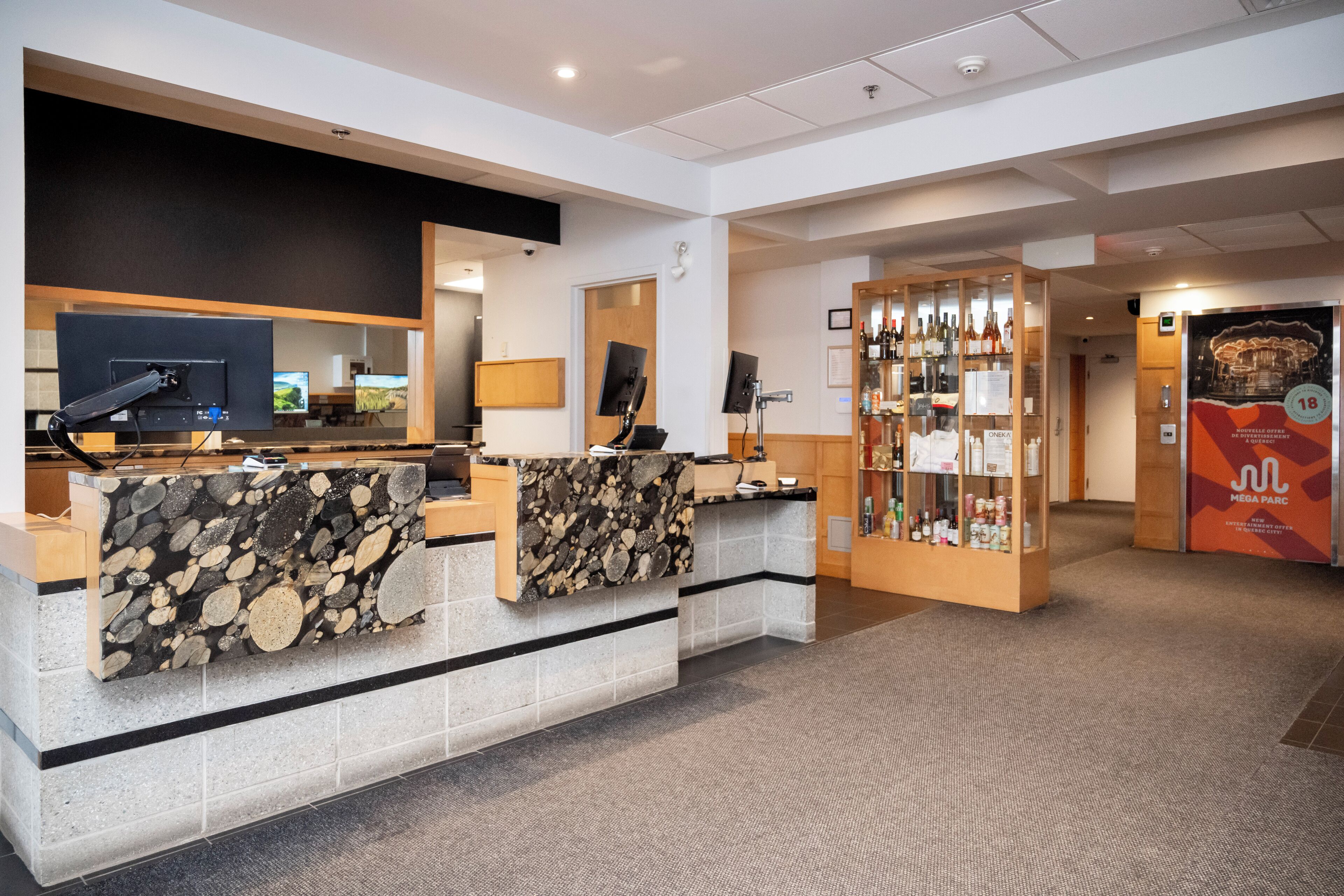 Foto - Hôtel & Suites Le Dauphin Québec