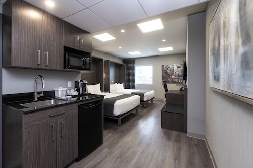 Hotel & Suites Le Dauphin Quebec
