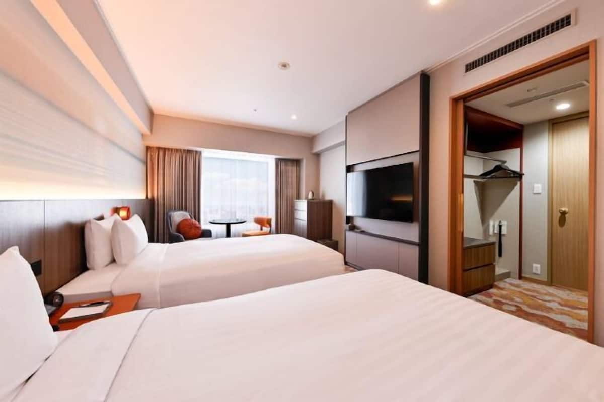 Desk, blackout curtains, iron/ironing board, free WiFi