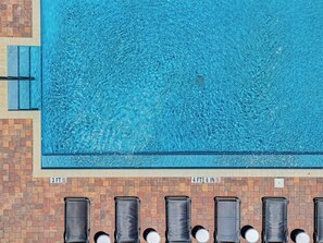 Outdoor pool, open 8:00 AM to 8:00 PM, pool umbrellas, sun loungers - The Beach House Inn (Daytona Beach)