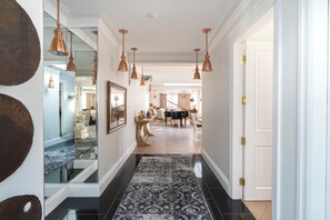 Royal Suite (Building B, No Pets allowed, No groups) | Living area | Flat-screen TV, heated floors