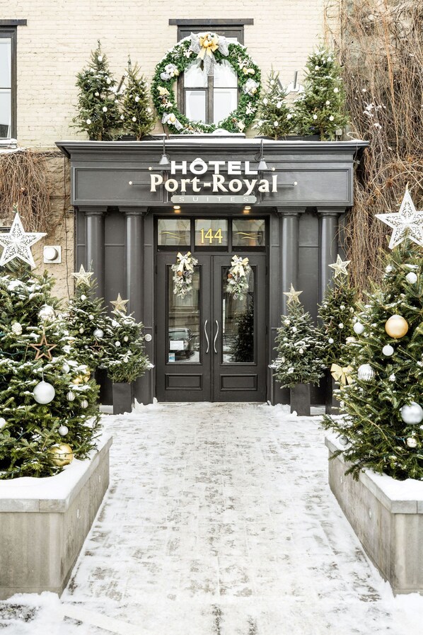 Front of property - Hotel Port Royal (Québec City)