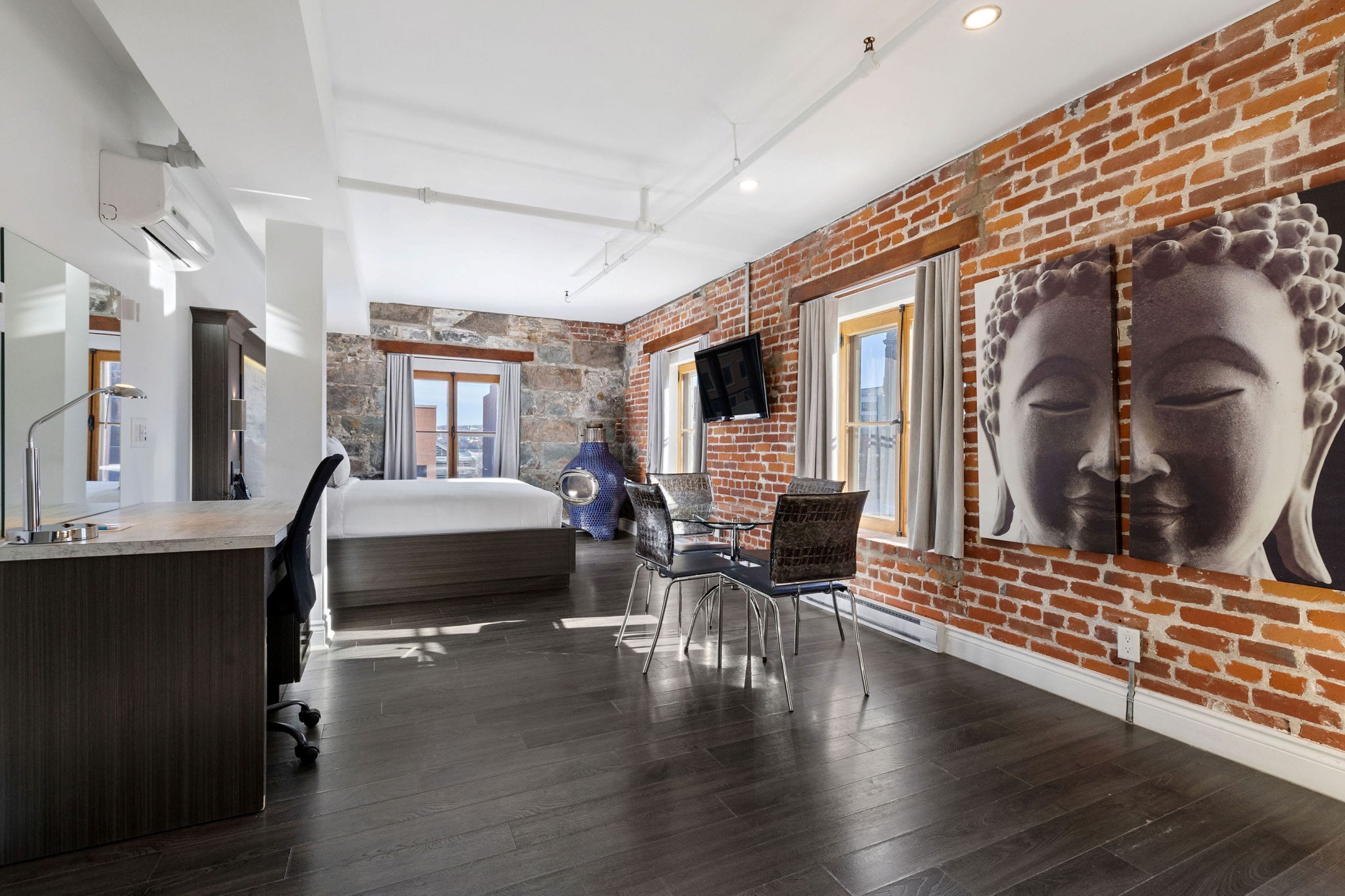 华丽客房, 多张床 | 客房内保险箱、特色装修、办公桌、熨斗/熨衣板