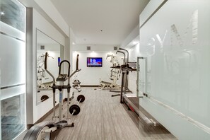 Gym - Hotel Port Royal (Québec City)