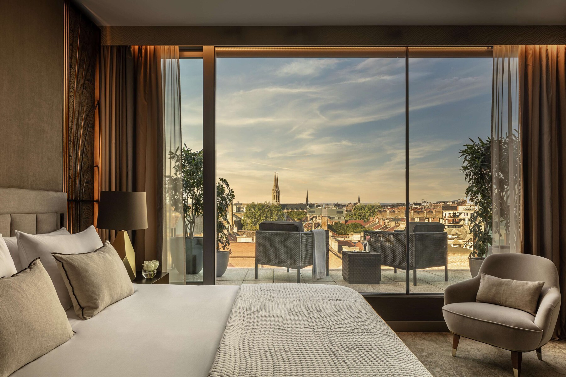 Grand Room, Terrace (Premium) | 1 bedroom, premium bedding, minibar, in-room safe