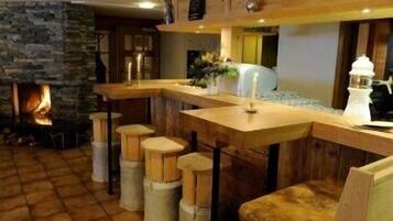 Bar (in der Unterkunft)