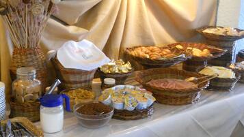 Daily buffet breakfast (EUR 2.50 per person)