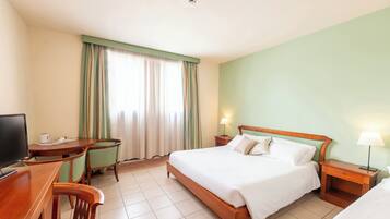 Superior-Doppelzimmer | Italienische Bettbezüge von Frette, Select-Comfort-Betten, Minibar