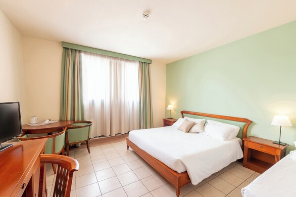 Superior Double Room | Frette Italian sheets, Select Comfort beds, minibar, in-room safe