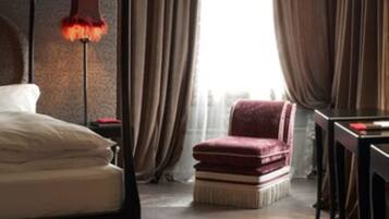 Junior Suite, 1 Queen Bed, Canal View, Corner (Grand Canal n.10) | View from room