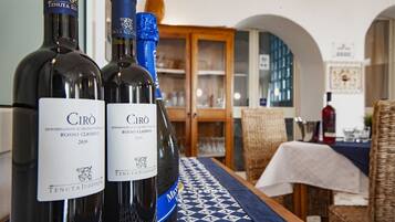 3 ristoranti; aperti a colazione, a pranzo e a cena