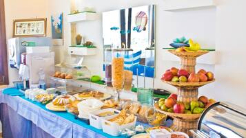 Bữa sáng buffet hàng ngày (5 EUR/mỗi người)