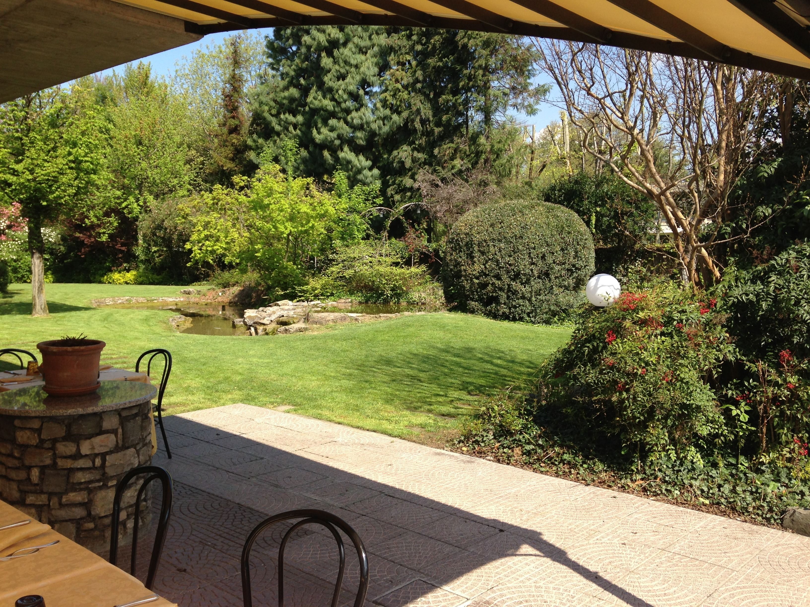 Breakfast, lunch, dinner served; garden views