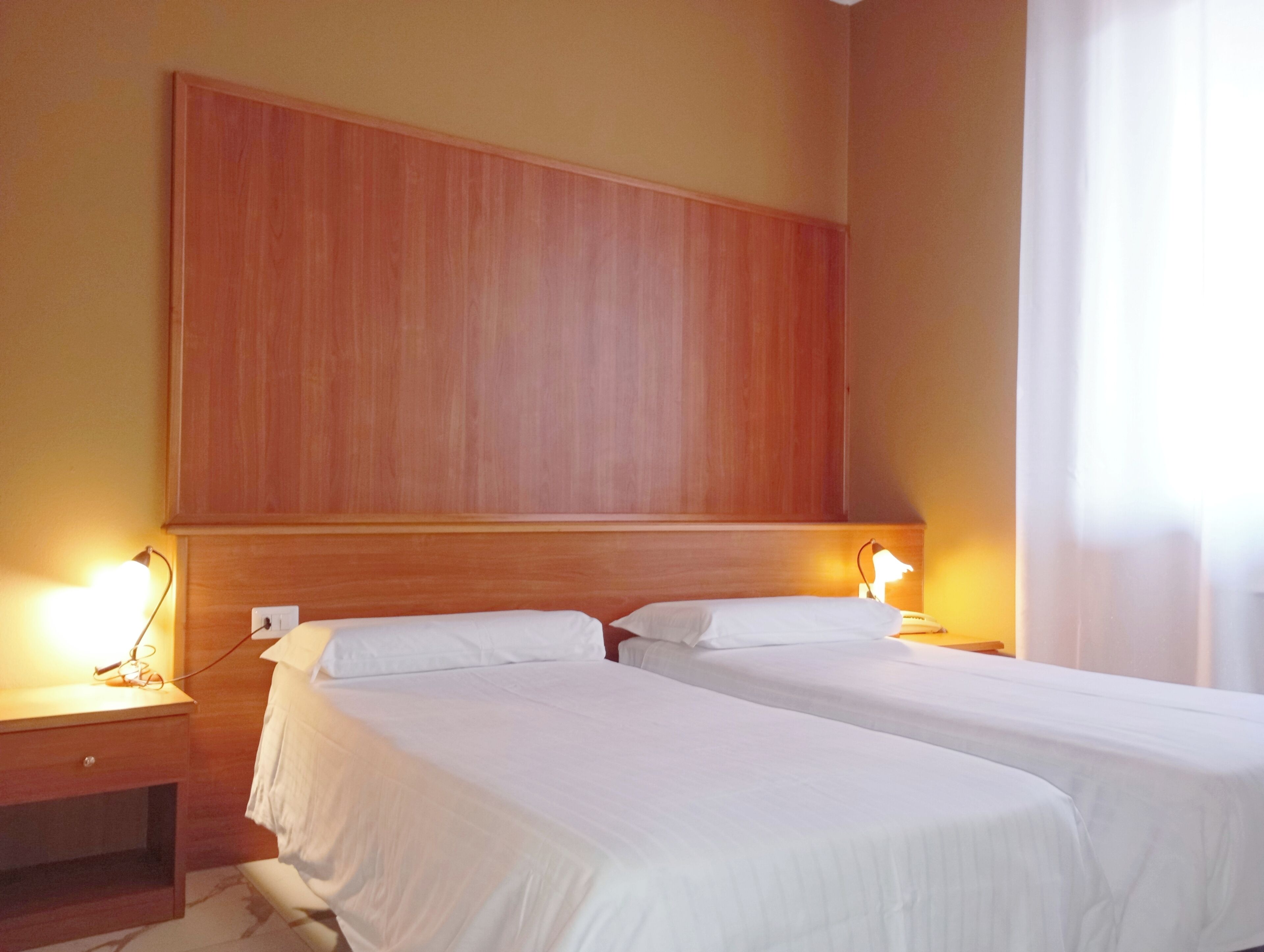 Articles gratuits dans le mini-bar, coffres-forts dans les chambres