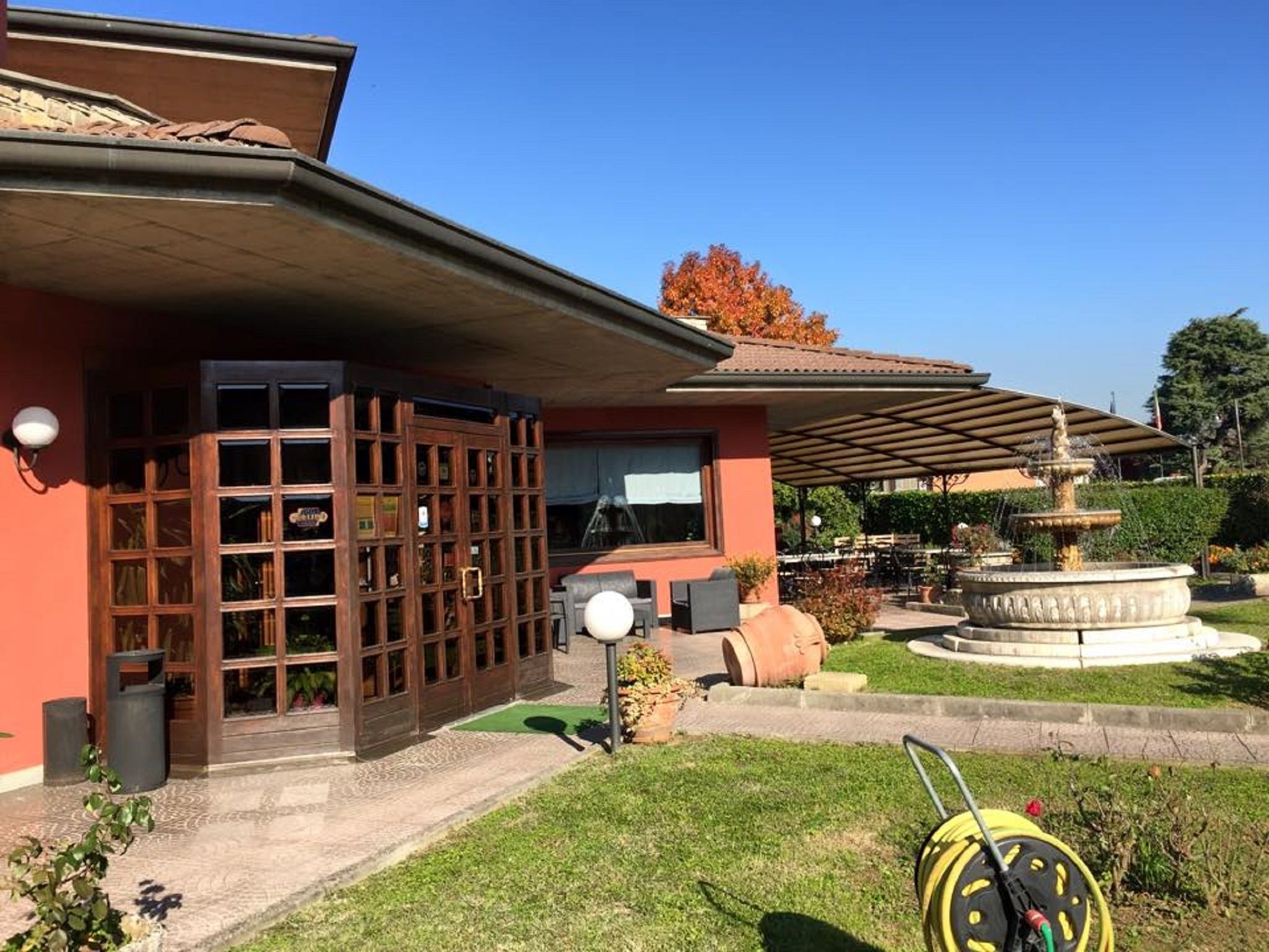 Façade de l’hébergement - soirée/nuit