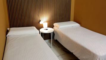 Standard Double or Twin Room, Ensuite | Free minibar, in-room safe, desk, free WiFi