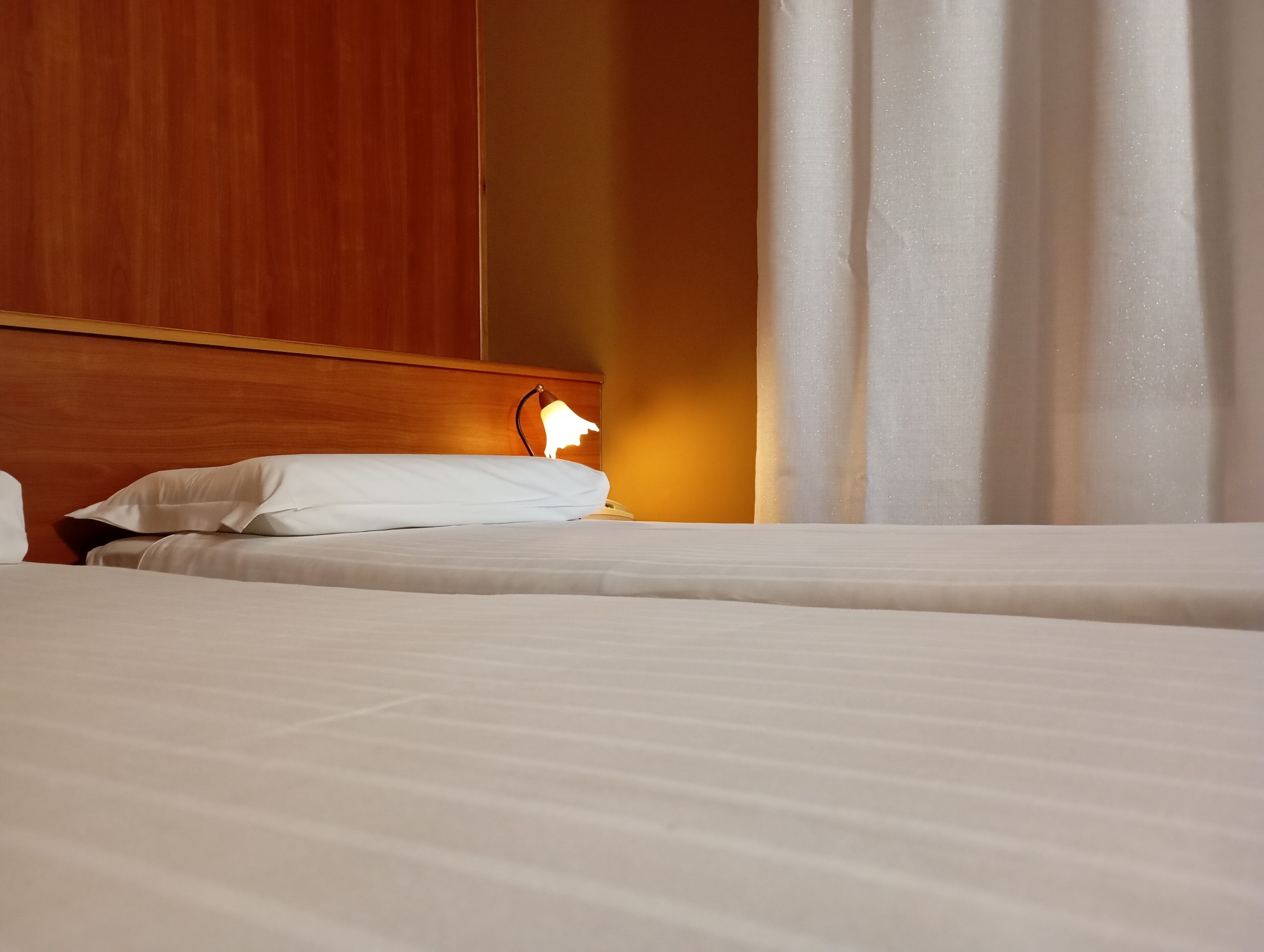 Doppelzimmer | Kostenlose Minibar, Zimmersafe, Schreibtisch, kostenloses WLAN