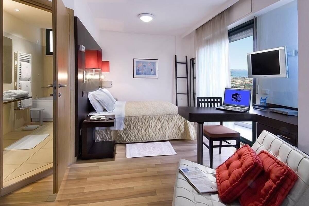 premium bedding, down duvets, pillow-top beds, minibar