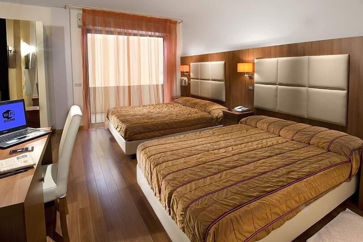 Hochwertige Bettwaren, Daunenbettdecken, Pillowtop-Betten, Minibar