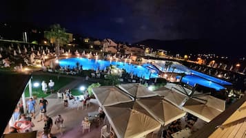 Bar accanto alla piscina