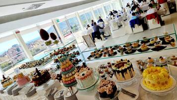 Daily buffet breakfast (EUR 18 per person)