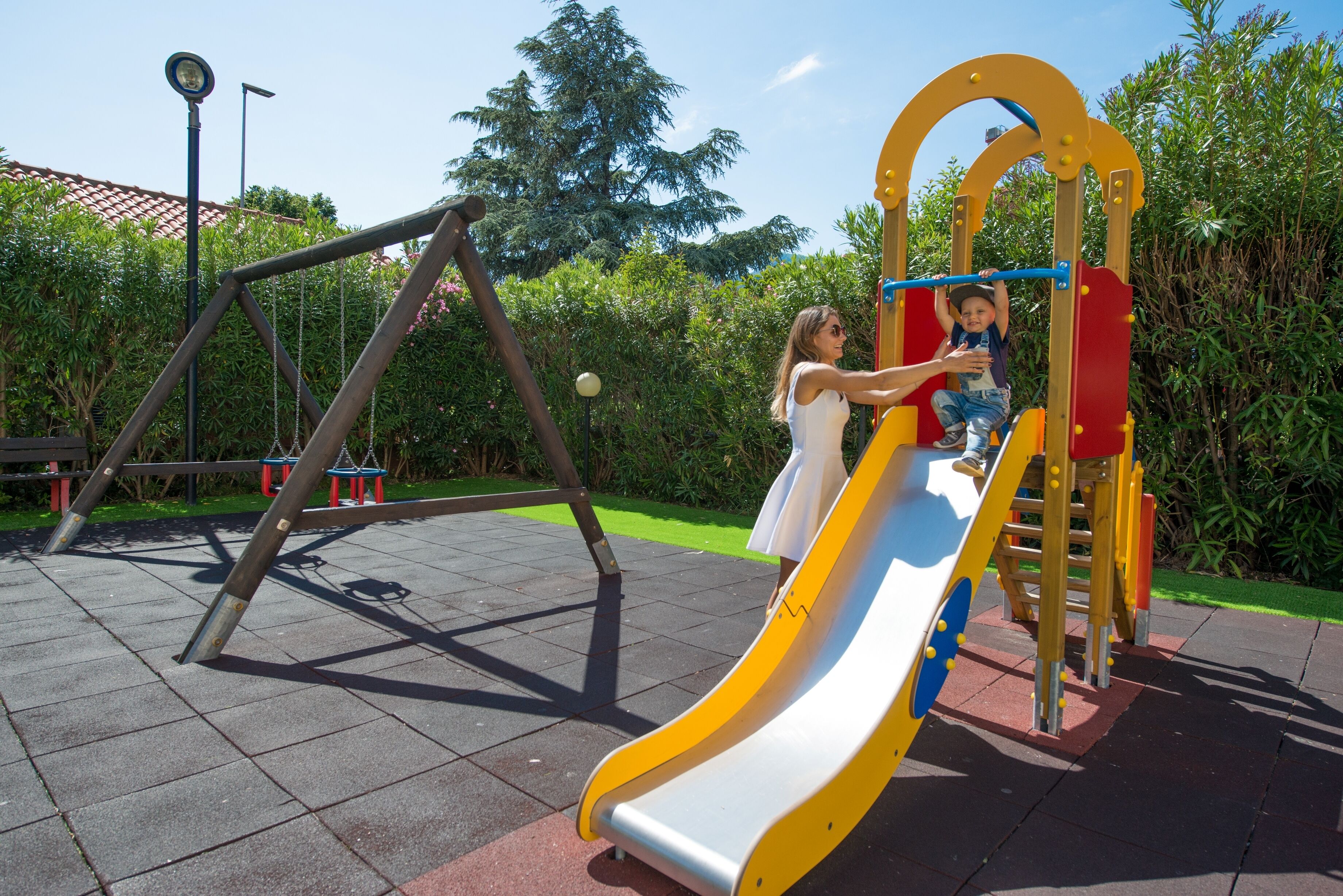 children’s play area – outdoor