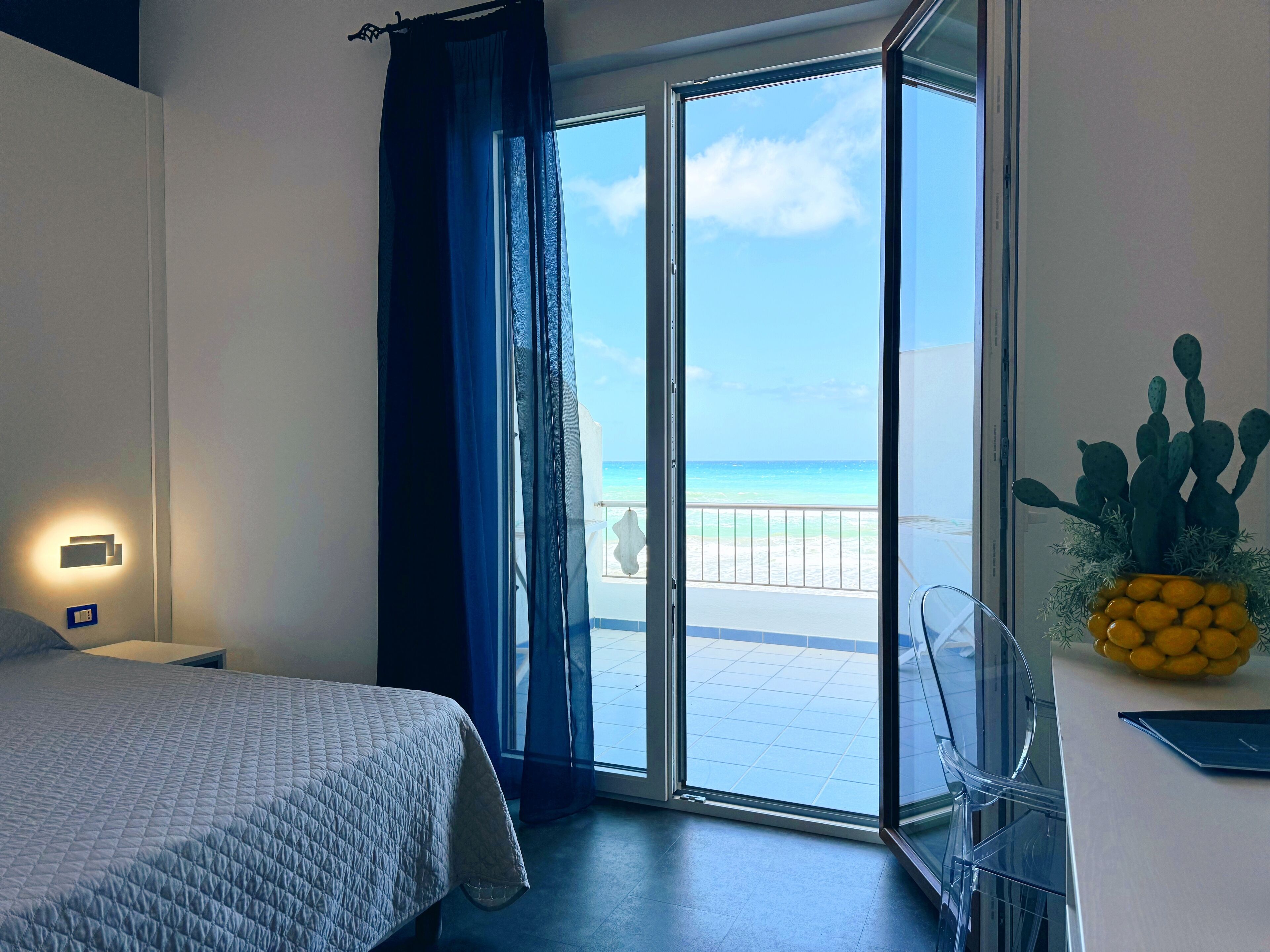 deluxe double or twin room, sea view | view from room