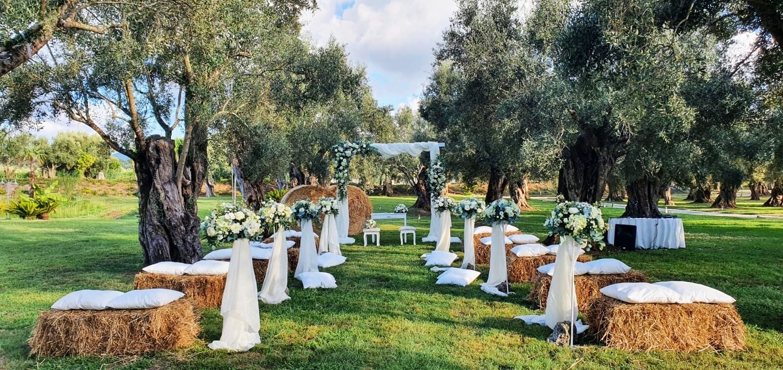 outdoor banquet area