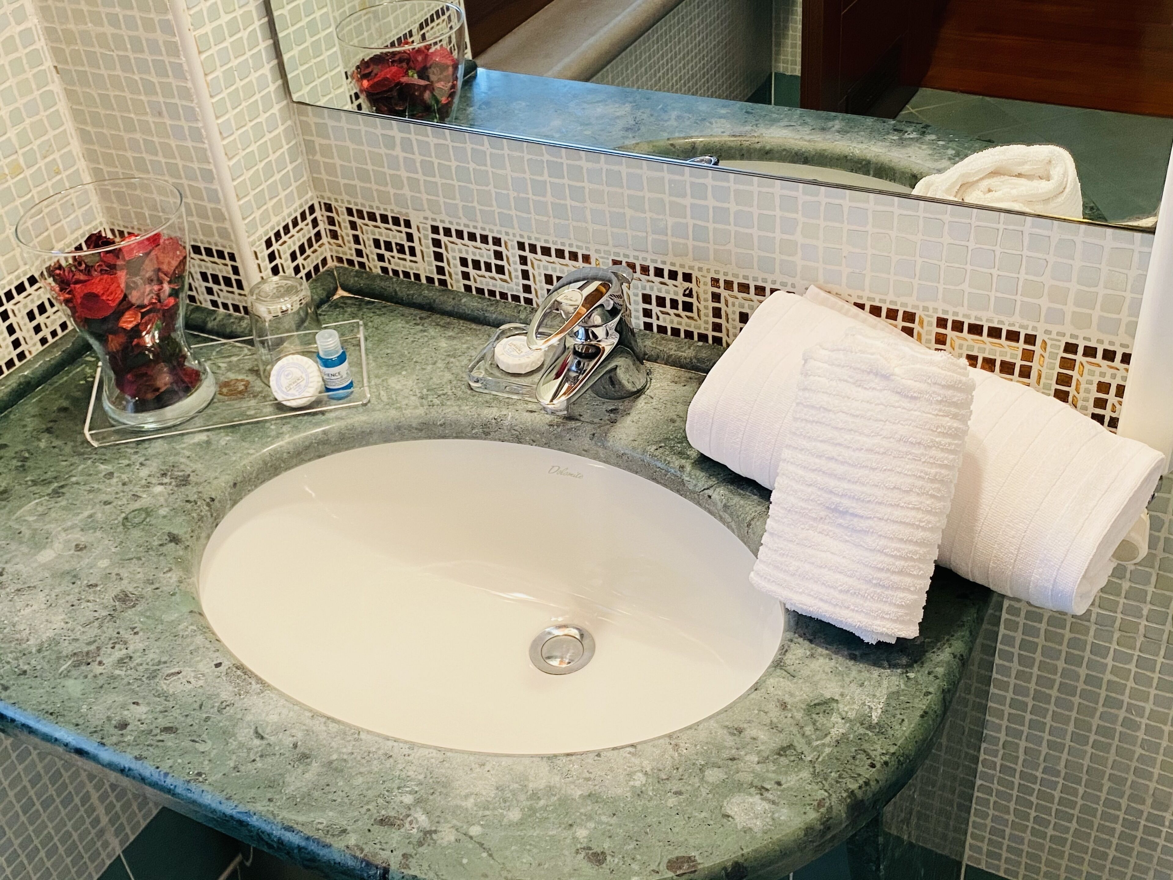 romantic room | bathroom | free toiletries, hair dryer, bidet, towels