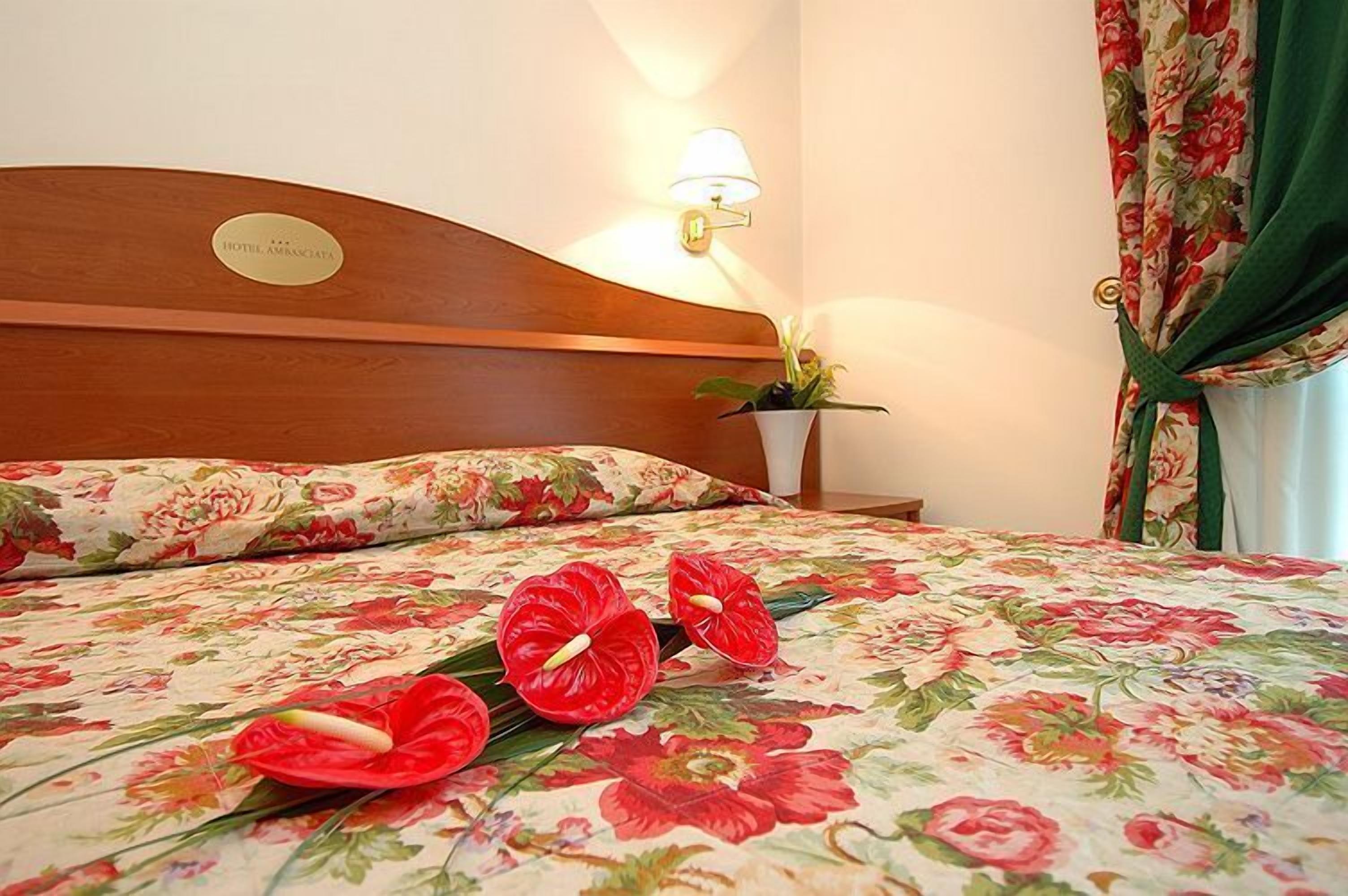 Dobbeltrom for 1 person | Minibar, safe på rommet, skrivebord og skrivebord for bærbar PC