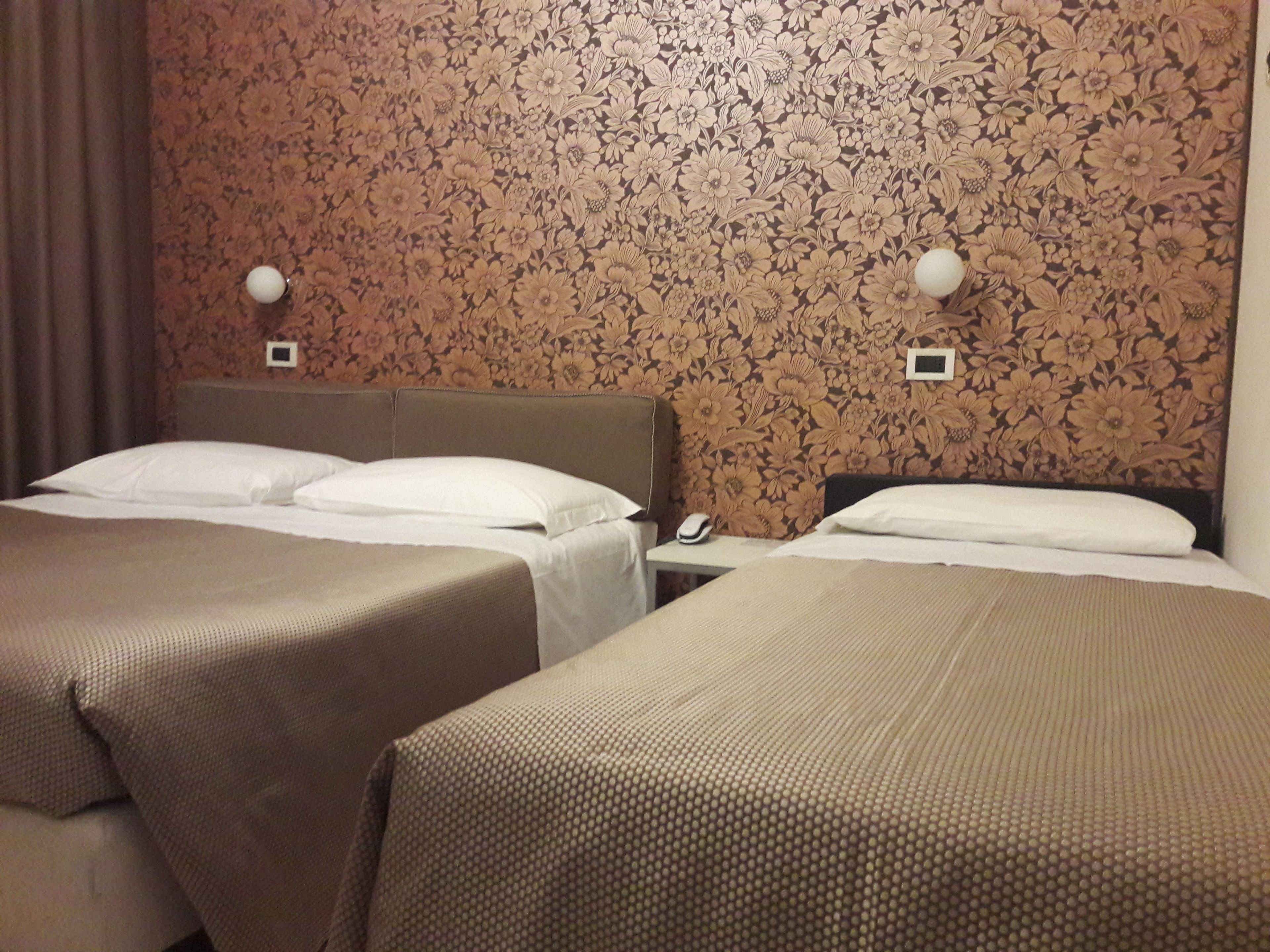 minibar, in-room safe, desk, laptop workspace