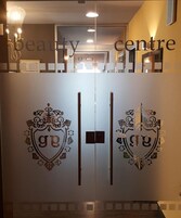 Sauna, Turkish bath, body treatments, aromatherapy, deep-tissue massages