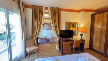 Frette Italian sheets, hypo-allergenic bedding, Select Comfort beds