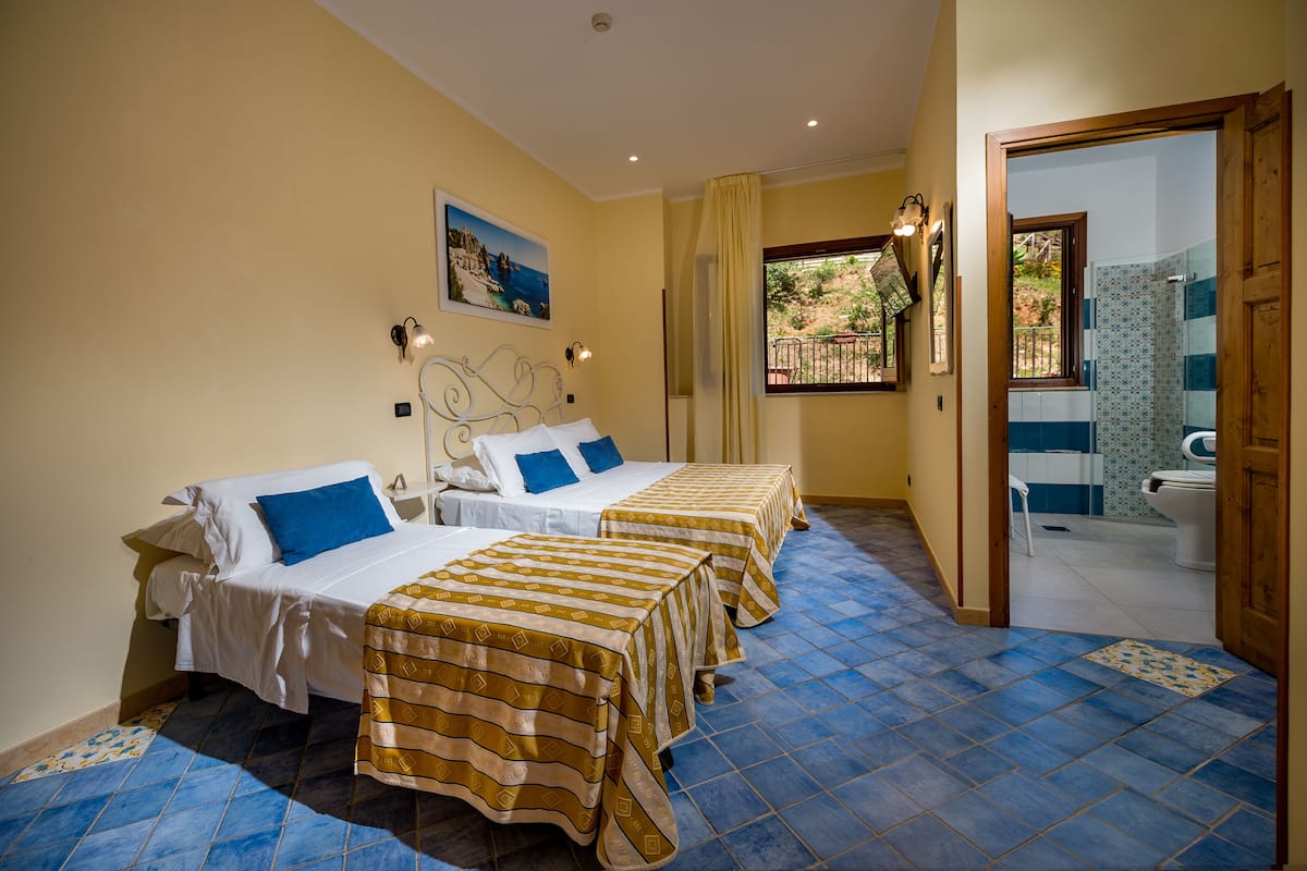 Classic Triple Room | Premium bedding, down comforters, Tempur-Pedic beds, minibar