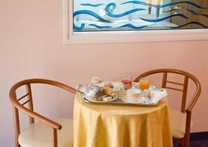 Room service - dining