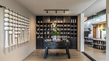 Couples treatment room(s), hot tub, body treatments, hydrotherapy