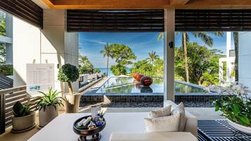 Coin salon dans le hall