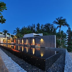 Outdoor pool, free pool cabanas, pool umbrellas