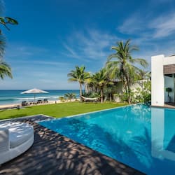 4 Bedroom Beachfront Villa | Private pool