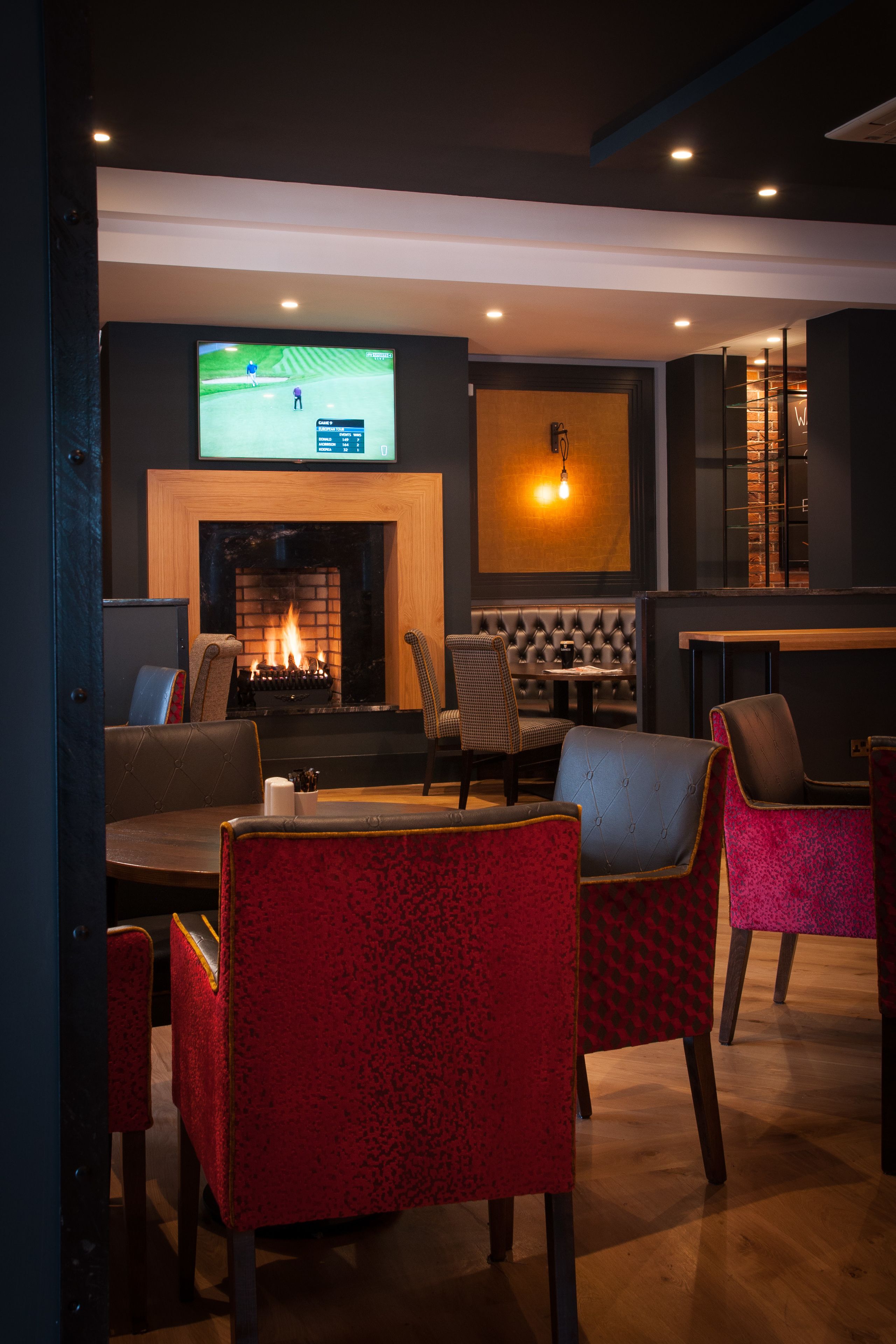 serves lunch and dinner