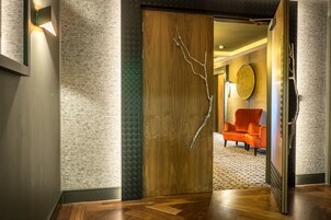 Siddeområde i lobbyen