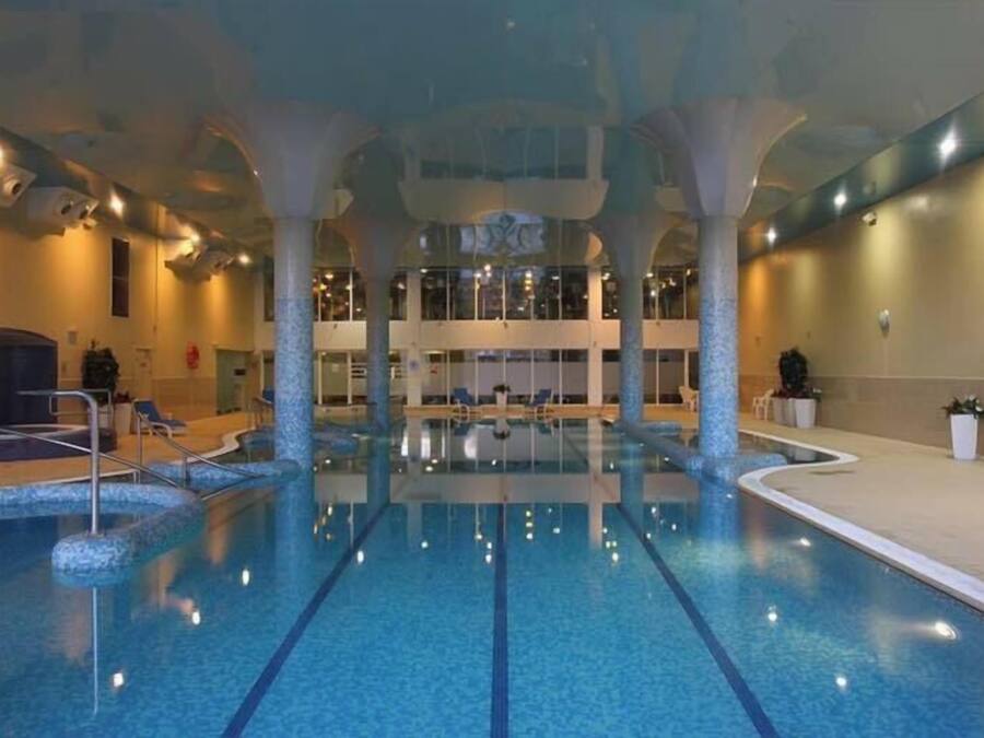 Una piscina techada