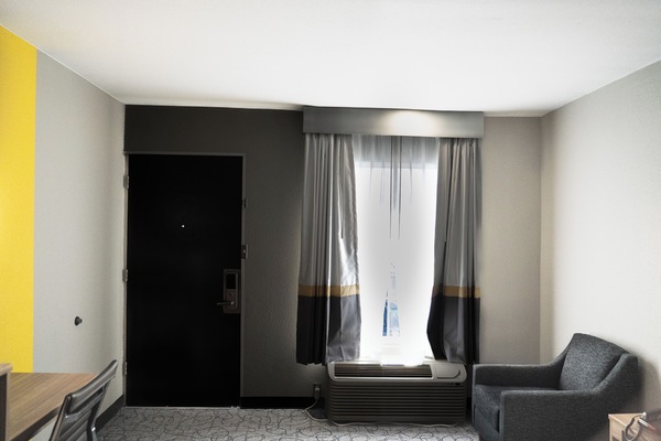 In-room safe, desk, blackout drapes, soundproofing