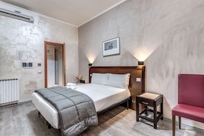 Egyptian cotton sheets, memory foam beds, desk, free cribs/infant beds - Hotel Family House (Rome)