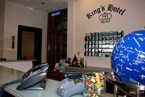 Reception - Kings Hotel (Paphos)