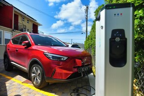 Electric vehicle charging station - Melbourne Inn (St. Lawrence Gap)