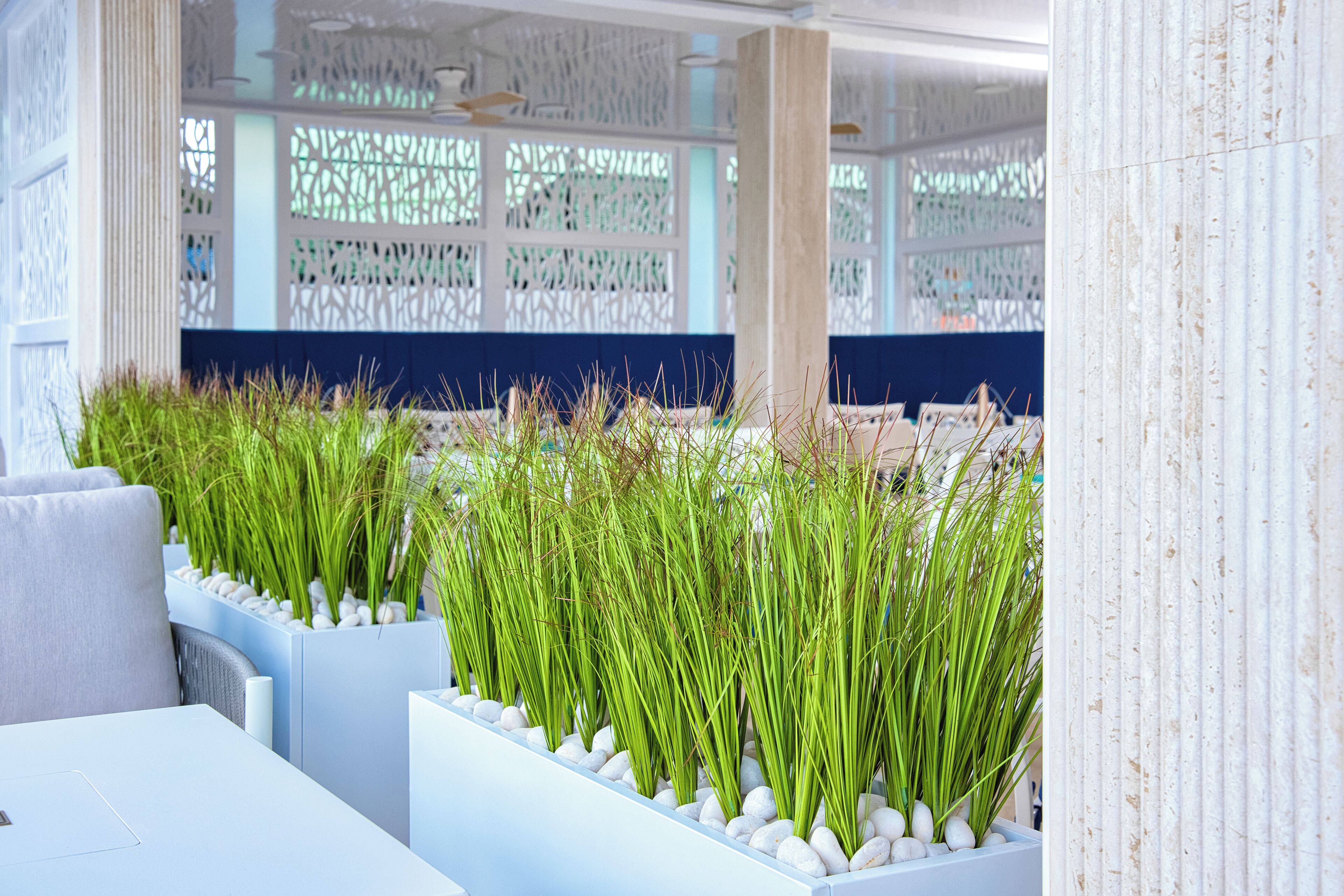 Breakfast and lunch served, pool views 