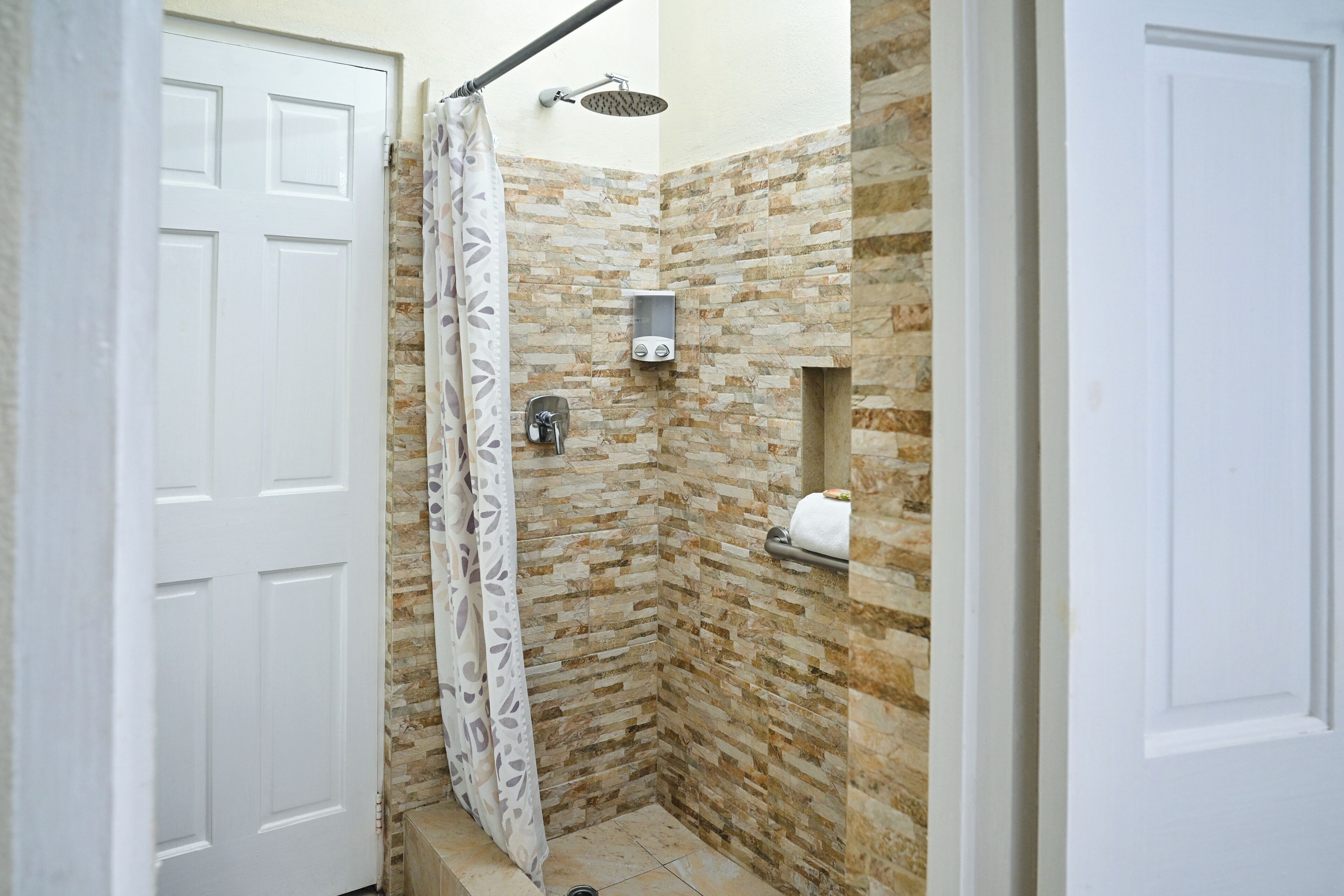 Photo - Melbourne Inn