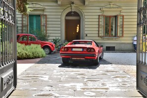 Property entrance - Residence Michelangiolo (Florence)