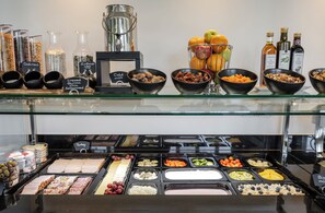 Breakfast buffet - Boutique Hotel KARL (Lucerne)